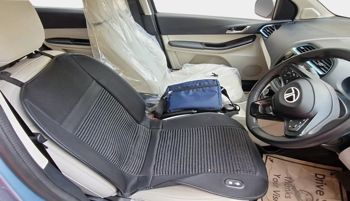 2024 Tata TIAGO EV XZ PLUS TECH LUX LONG RANGE, Electric, Automatic, 11,585 km, interior