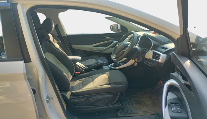 2024 MG HECTOR PLUS Style 2.0 Diesel 6 STR, Diesel, Manual, 7,000 km, interior