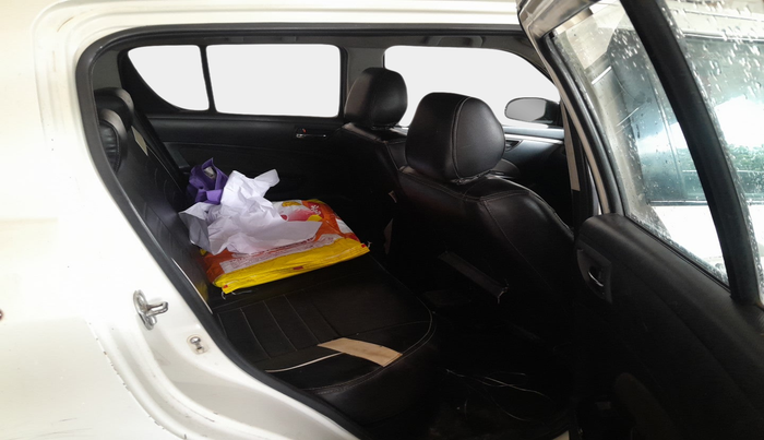 2013 Maruti Swift VXI, Petrol, Manual, 1,07,657 km, interior