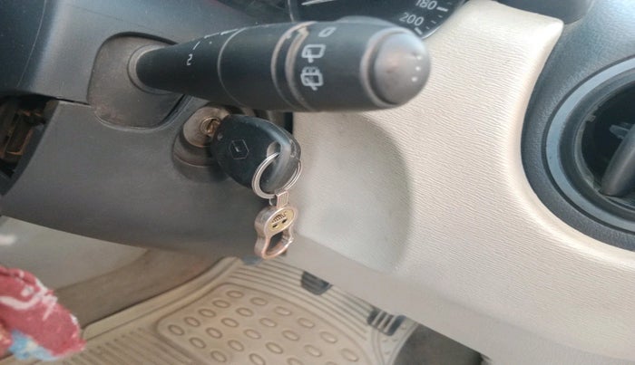 2013 Nissan Terrano XL (D), Diesel, Manual, 1,61,493 km, interior