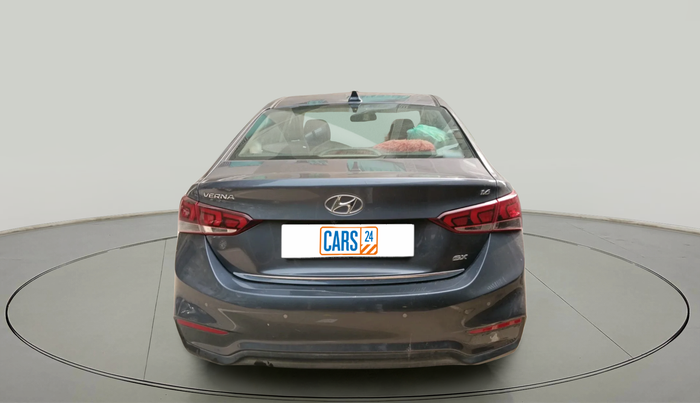 2018 Hyundai Verna 1.6 VTVT SX, Petrol, Manual, 53,368 km, exterior