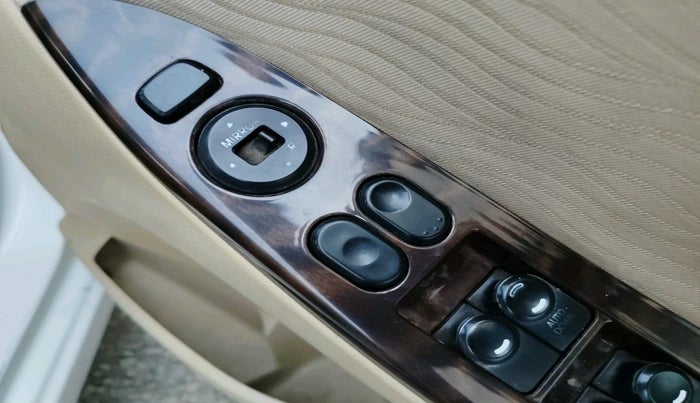 2014 Hyundai Verna FLUIDIC 1.6 CRDI SX, Diesel, Manual, 1,28,622 km, interior