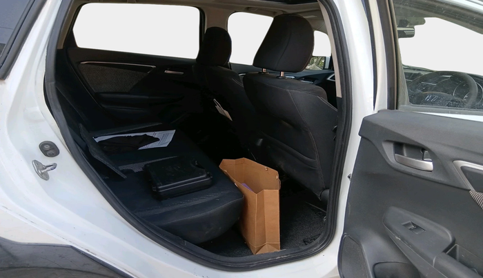 2017 Honda WR-V 1.5L I-DTEC VX MT, Diesel, Manual, 1,06,241 km, interior