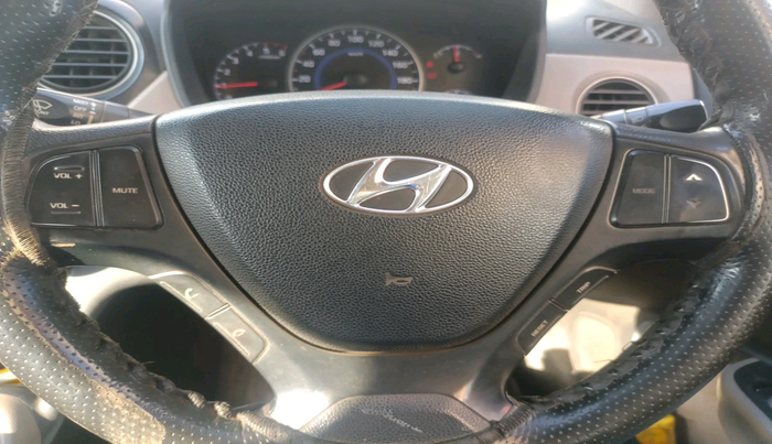 2015 Hyundai Grand i10 SPORTZ 1.1 CRDI, Diesel, Manual, 87,004 km, interior