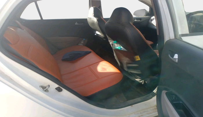 2015 Hyundai Grand i10 SPORTZ 1.1 CRDI, Diesel, Manual, 87,004 km, interior