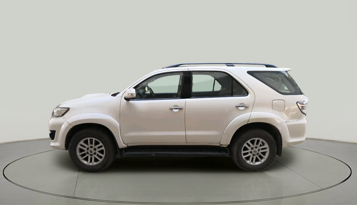 2014 Toyota Fortuner 3.0 4X2 MT, Diesel, Manual, 98,641 km, exterior