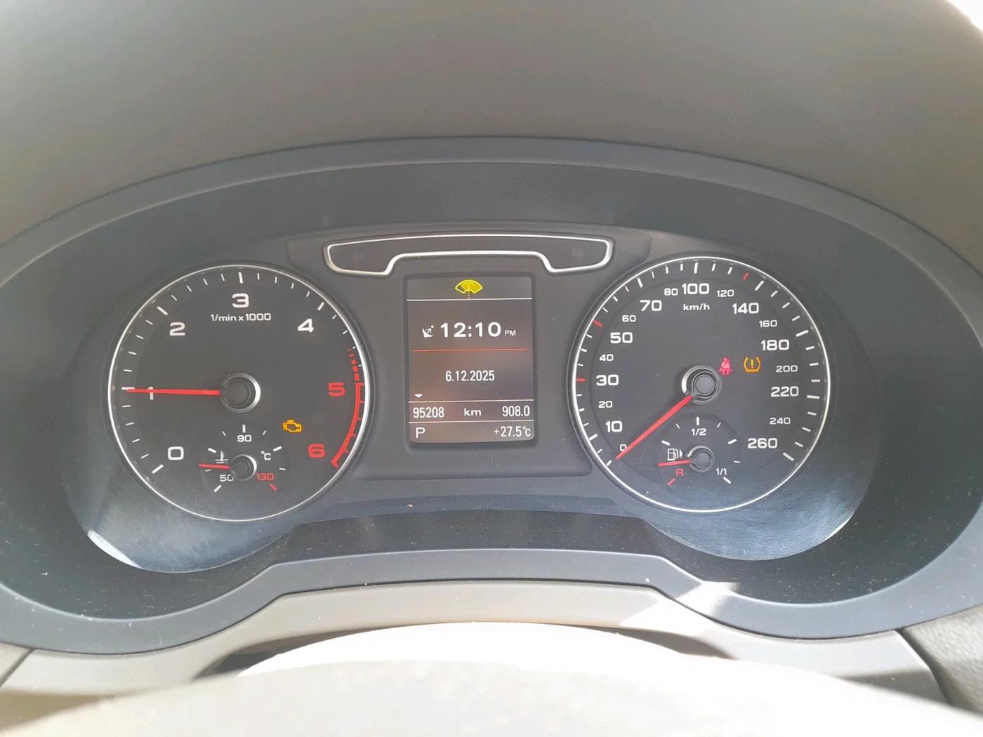 2012 Audi Q3 2.0 QUATTRO TDI AT, Diesel, Automatic, 95,250 km, interior