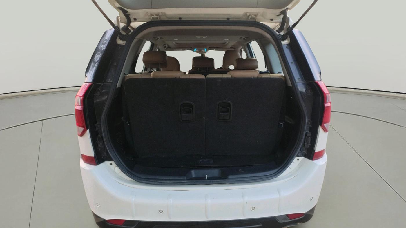 2021 Mahindra XUV500 W11 (O) AT, Diesel, Automatic, 95,000 km, exterior