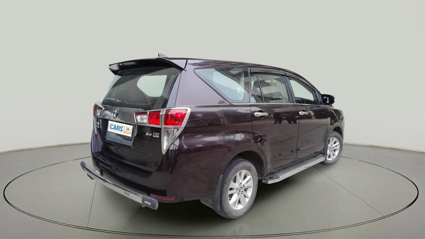 2016 Toyota Innova Crysta 2.4 G 7 STR, Diesel, Manual, 85,947 km, exterior