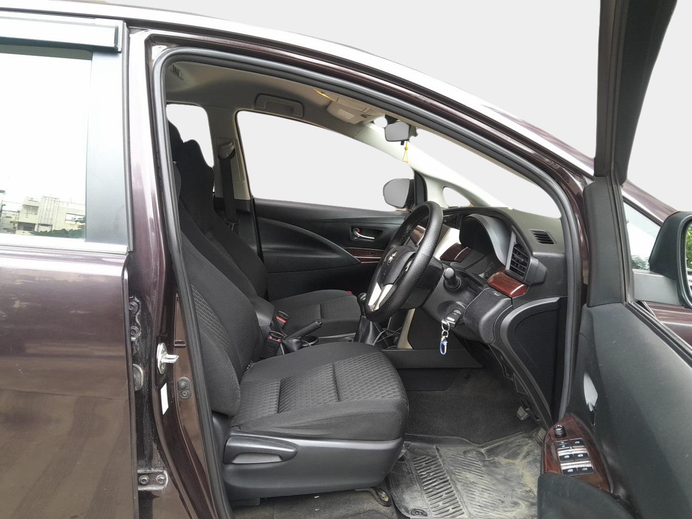 2016 Toyota Innova Crysta 2.4 G 7 STR, Diesel, Manual, 85,947 km, interior
