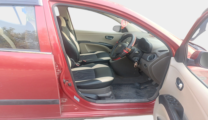 2013 Hyundai i10 MAGNA 1.2, Petrol, Manual, 1,28,979 km, interior