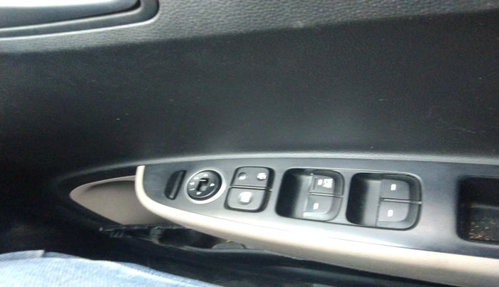 2015 Hyundai Grand i10 SPORTZ 1.2 KAPPA VTVT, Petrol, Manual, 49,237 km, interior