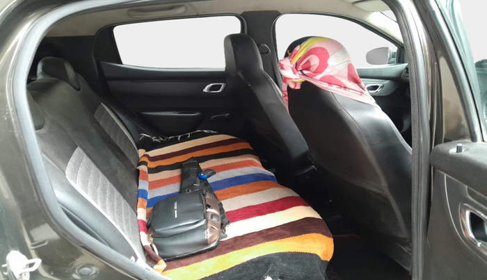2019 Renault Kwid RXT 1.0 AMT, Petrol, Automatic, 1,43,465 km, interior