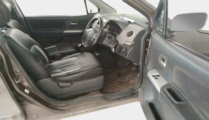 2011 Maruti Wagon R 1.0 LXI, Petrol, Manual, 1,06,426 km, interior