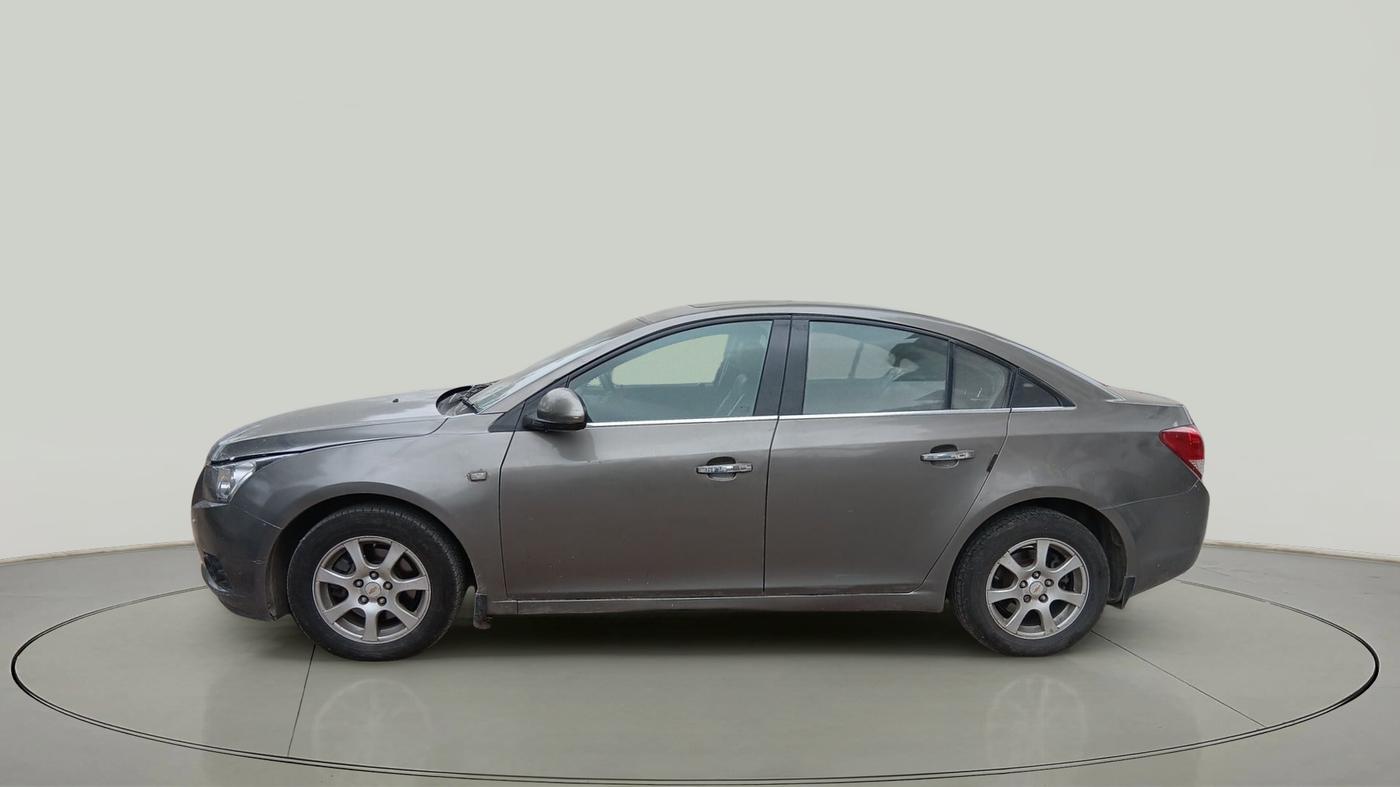 2013 Chevrolet Cruze LTZ AT, Diesel, Automatic, 92,598 km, exterior