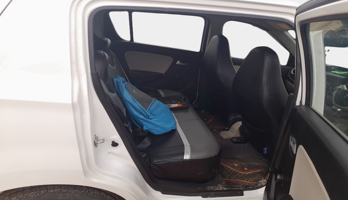 2022 Maruti Alto LXI O, Petrol, Manual, 32,587 km, interior