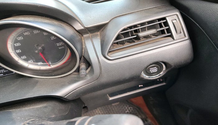 2018 Maruti Swift ZDI, Diesel, Manual, 1,06,495 km, interior