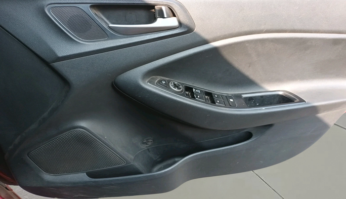 2018 Hyundai Elite i20 ASTA 1.4 CRDI DUAL TONE, Diesel, Manual, 1,13,876 km, interior