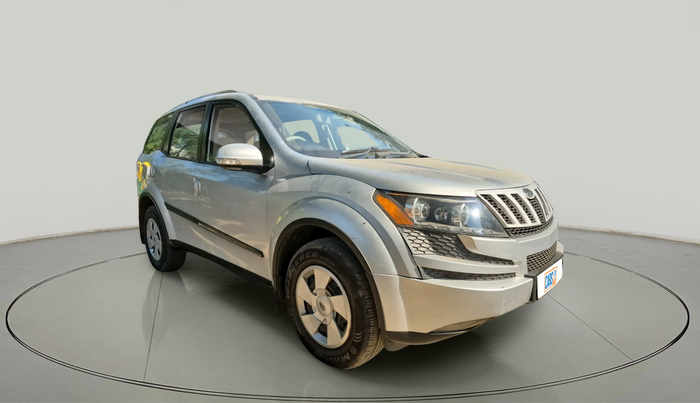 2015 Mahindra XUV500 W6, Diesel, Manual, 1,39,004 km, exterior