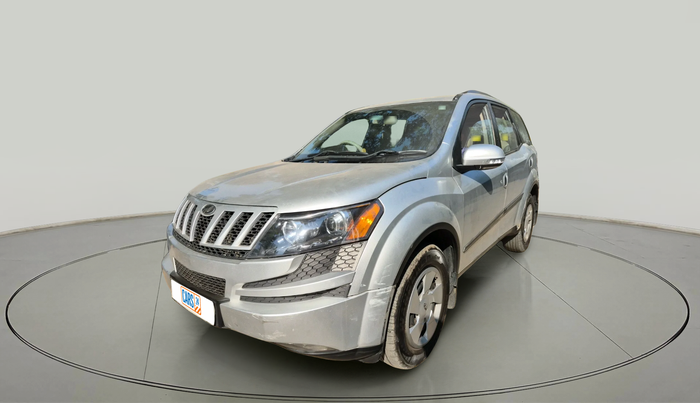 2015 Mahindra XUV500 W6, Diesel, Manual, 1,39,004 km, exterior
