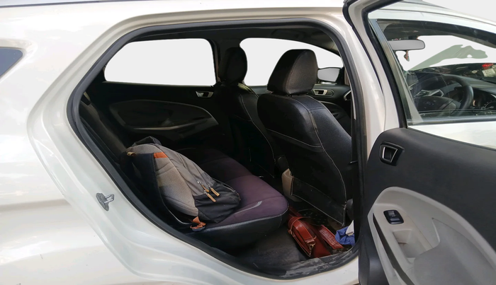 2017 Ford Ecosport TITANIUM 1.5L DIESEL, Diesel, Manual, 1,17,056 km, interior