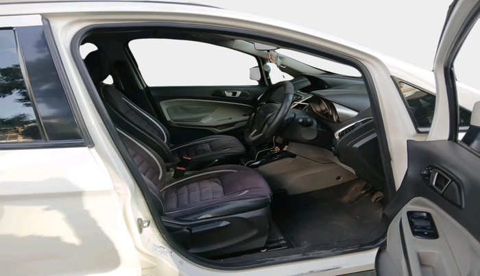 2017 Ford Ecosport TITANIUM 1.5L DIESEL, Diesel, Manual, 1,17,056 km, interior