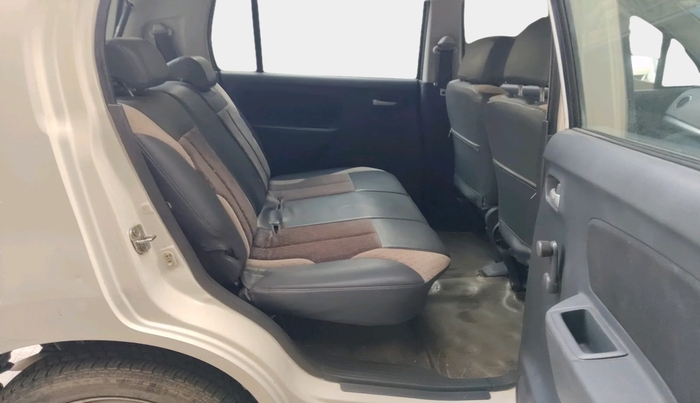 2011 Maruti Wagon R 1.0 LXI, Petrol, Manual, 1,26,422 km, interior