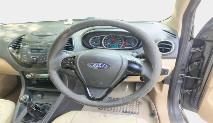 2017 Ford Figo Aspire TITANIUM1.5 DIESEL, Diesel, Manual, 1,52,914 km, interior