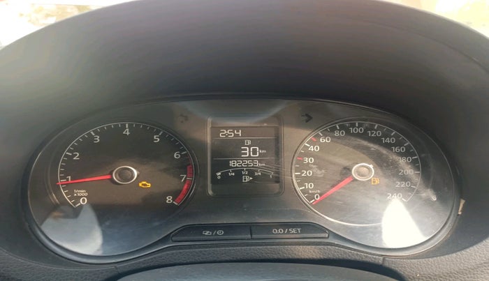 2014 Volkswagen Polo HIGHLINE1.2L, Petrol, Manual, 1,82,253 km, interior