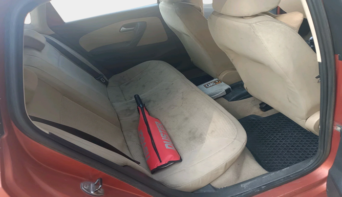 2014 Volkswagen Polo HIGHLINE1.2L, Petrol, Manual, 1,82,253 km, interior