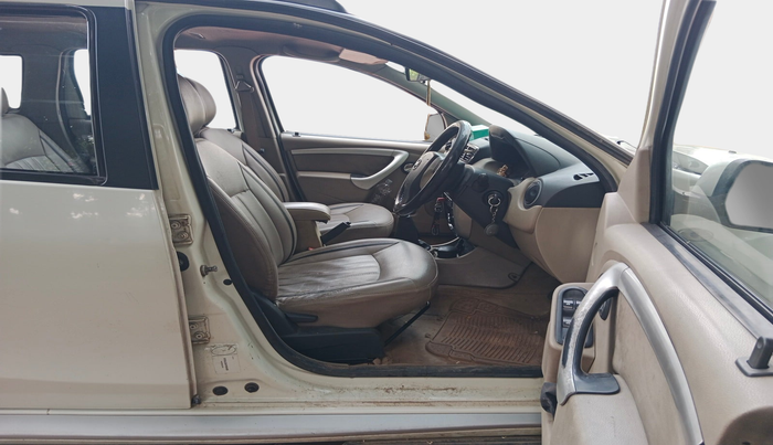 2014 Nissan Terrano XL (D), Diesel, Manual, 1,50,000 km, interior