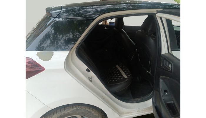 2018 Hyundai Elite i20 ASTA 1.4 CRDI DUAL TONE, Diesel, Manual, 2,00,000 km, interior