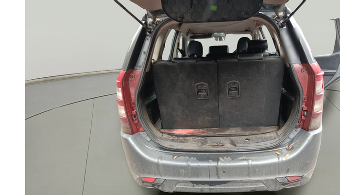 2014 Mahindra XUV500 W6, Diesel, Manual, 1,12,081 km, exterior