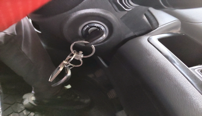 2011 Chevrolet Beat LT OPT PETROL, Petrol, Manual, 71,409 km, interior