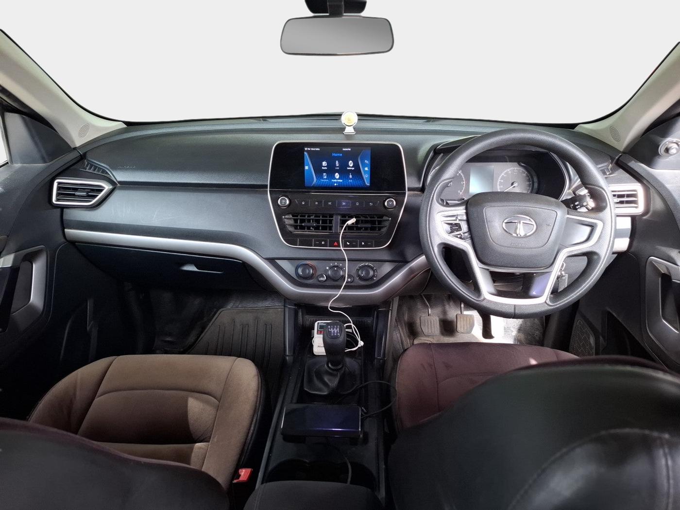 2020 Tata Harrier XM 2.0L KRYOTEC, Diesel, Manual, 1,27,317 km, interior