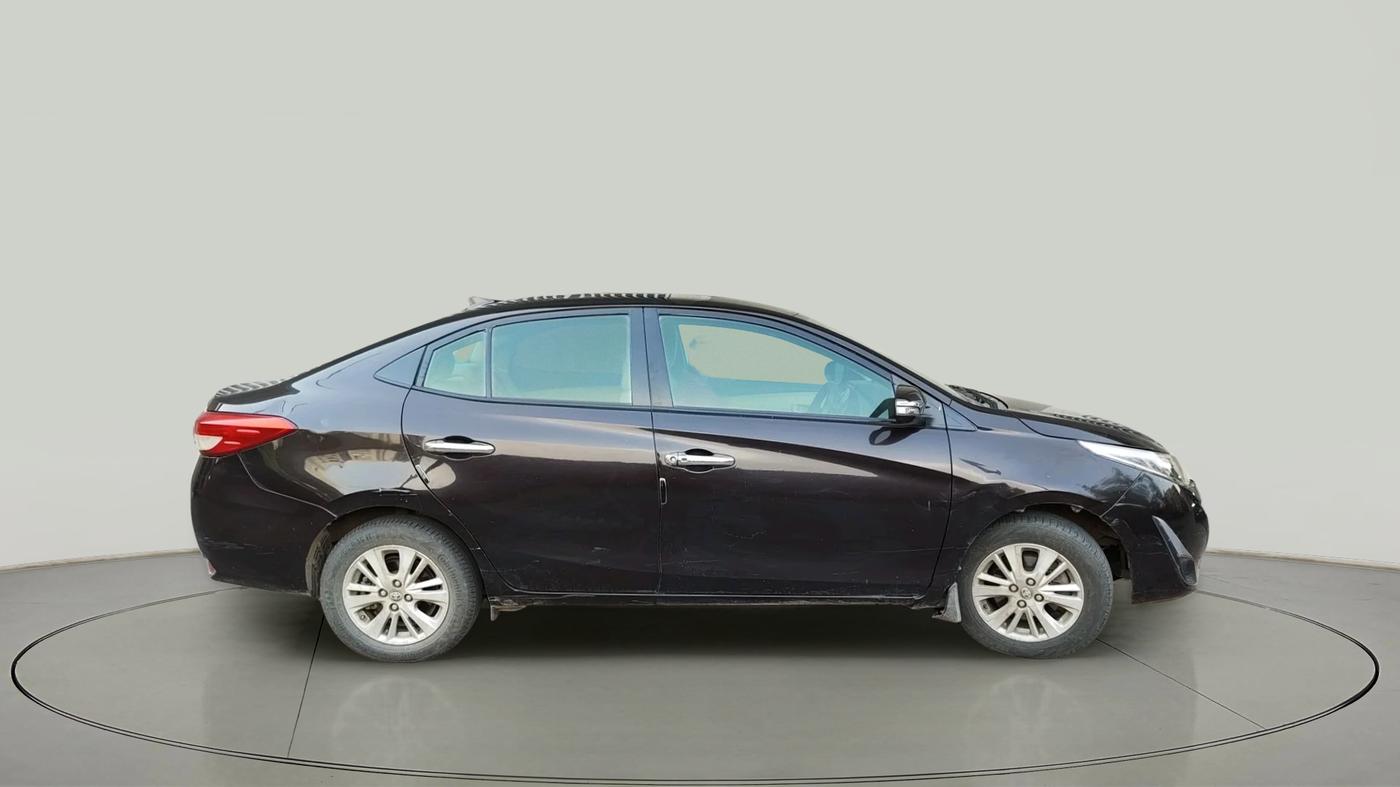2018 Toyota YARIS V CVT, Petrol, Automatic, 1,16,205 km, exterior