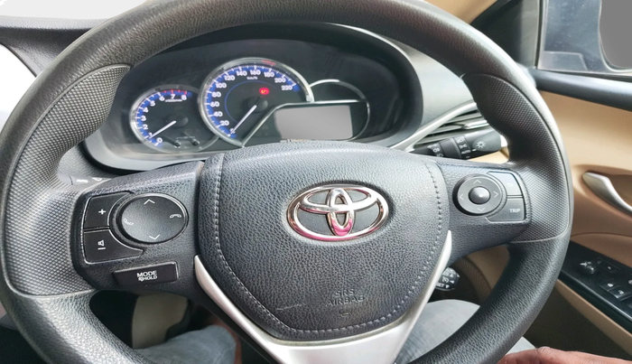 2018 Toyota YARIS V CVT, Petrol, Automatic, 1,16,205 km, interior