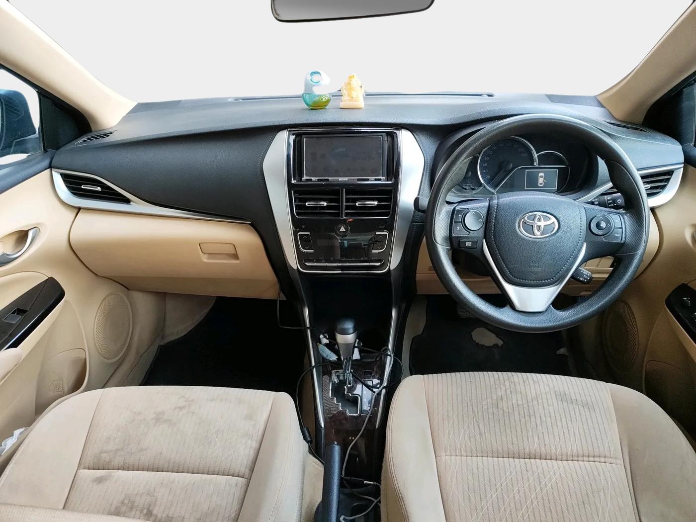2018 Toyota YARIS V CVT, Petrol, Automatic, 1,16,205 km, interior