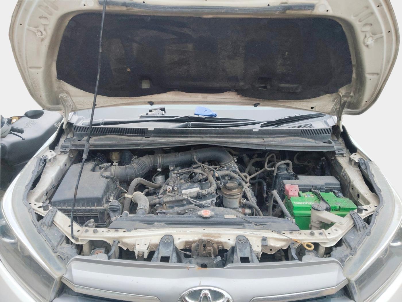 2019 Toyota Innova Crysta 2.7 ZX AT 7 STR, Petrol, Automatic, 2,77,177 km, exterior