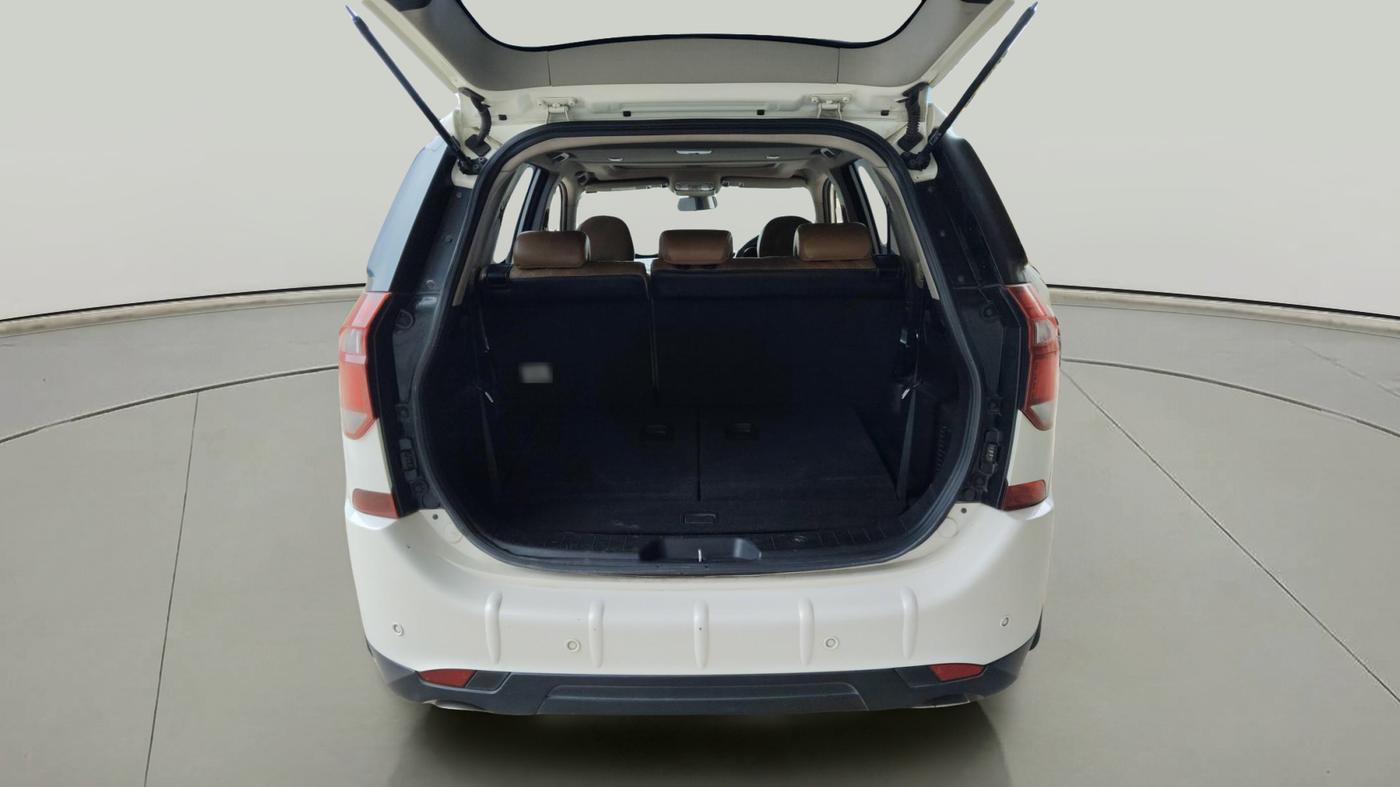 2020 Mahindra XUV500 W11, Diesel, Manual, 50,572 km, exterior