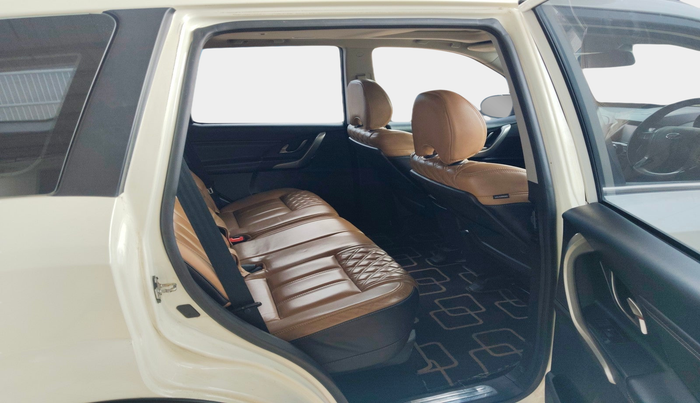 2020 Mahindra XUV500 W11, Diesel, Manual, 50,572 km, interior