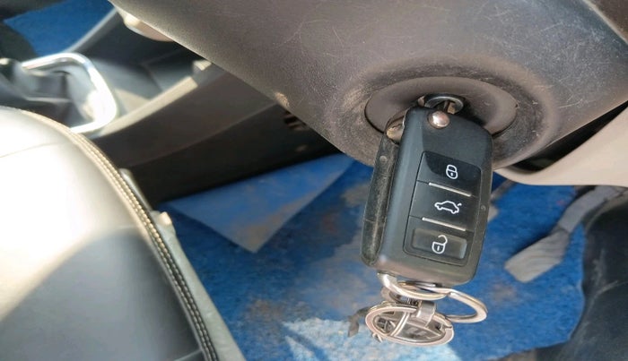 2021 Renault TRIBER RXL MT, Petrol, Manual, 54,108 km, interior