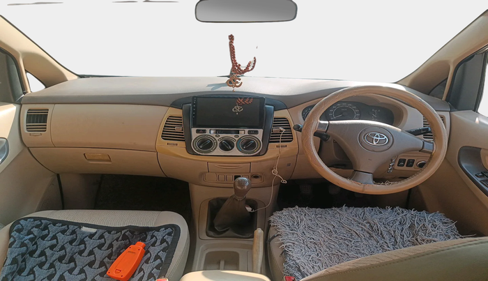 2007 Toyota Innova G4 2.0, Petrol, Manual, 2,14,104 km, interior