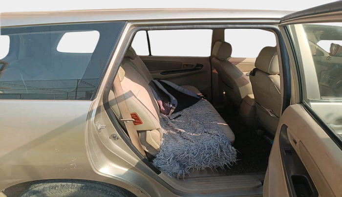 2007 Toyota Innova G4 2.0, Petrol, Manual, 2,14,104 km, interior