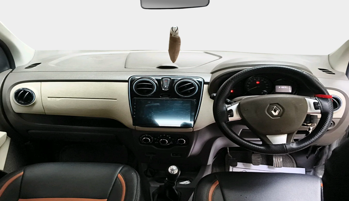 2015 Renault Lodgy 110 PS RXL 8STR, Diesel, Manual, 61,669 km, interior