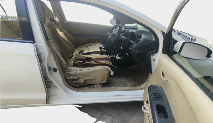 2015 Honda Amaze 1.5L I-DTEC S, Diesel, Manual, 1,55,703 km, interior