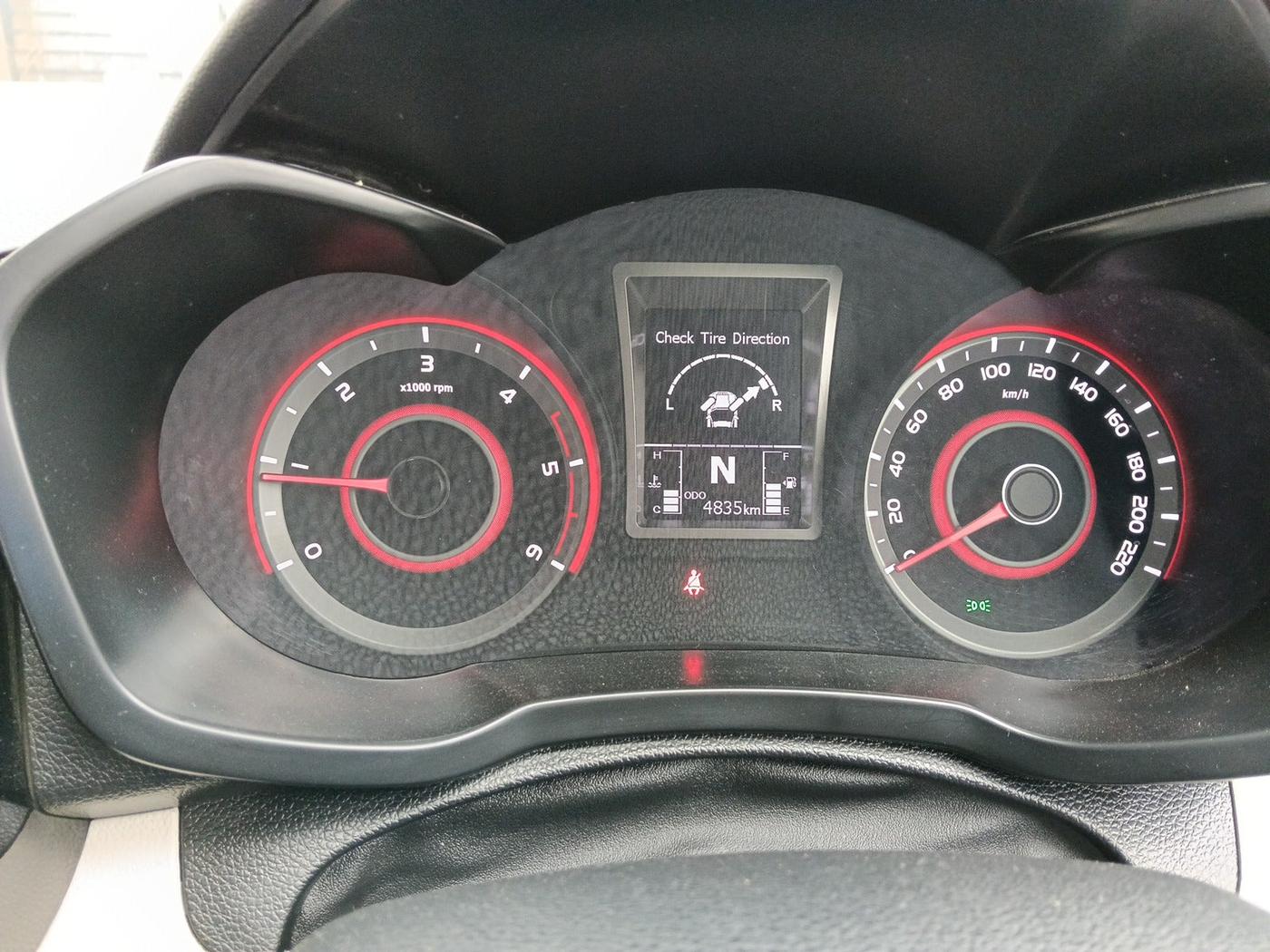 2025 Mahindra XUV 3XO MX2 1.5 Turbo Diesel, Diesel, Manual, 4,835 km, interior