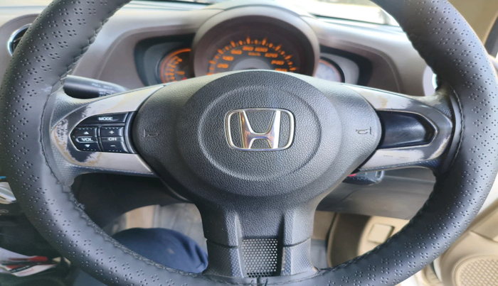 2013 Honda Amaze 1.2L I-VTEC S, Petrol, Manual, 1,02,216 km, interior