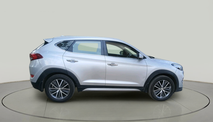 2018 Hyundai Tucson 2WD AT GL DIESEL
, Diesel, Automatic, 1,50,983 km, exterior