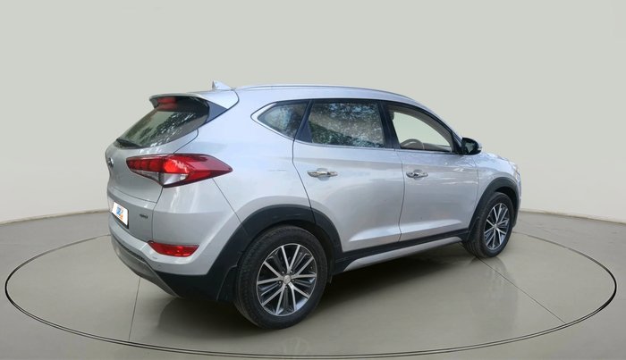 2018 Hyundai Tucson 2WD AT GL DIESEL
, Diesel, Automatic, 1,50,983 km, exterior